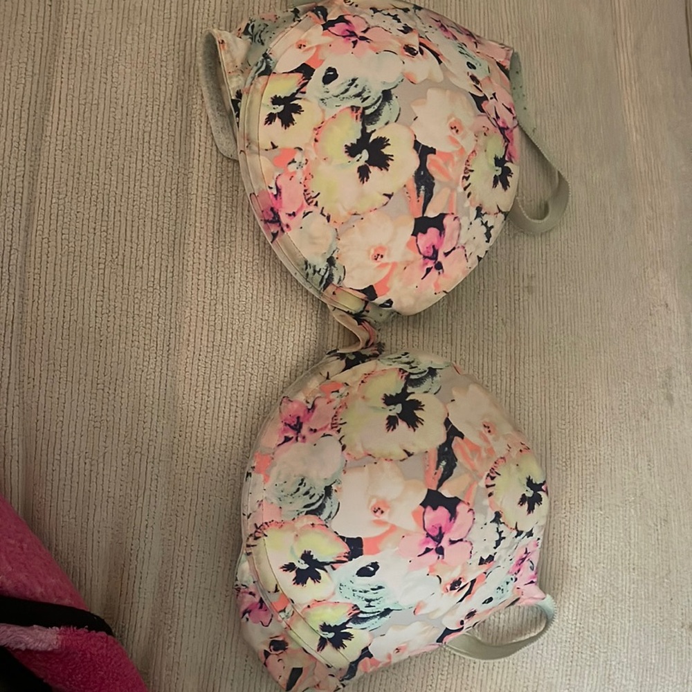 Victoria’s Secret pink bra